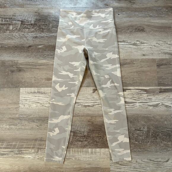 Athleta Elation 7/8 Tight Leggings Dune Camo High Rise XS - Picture 1 of 7